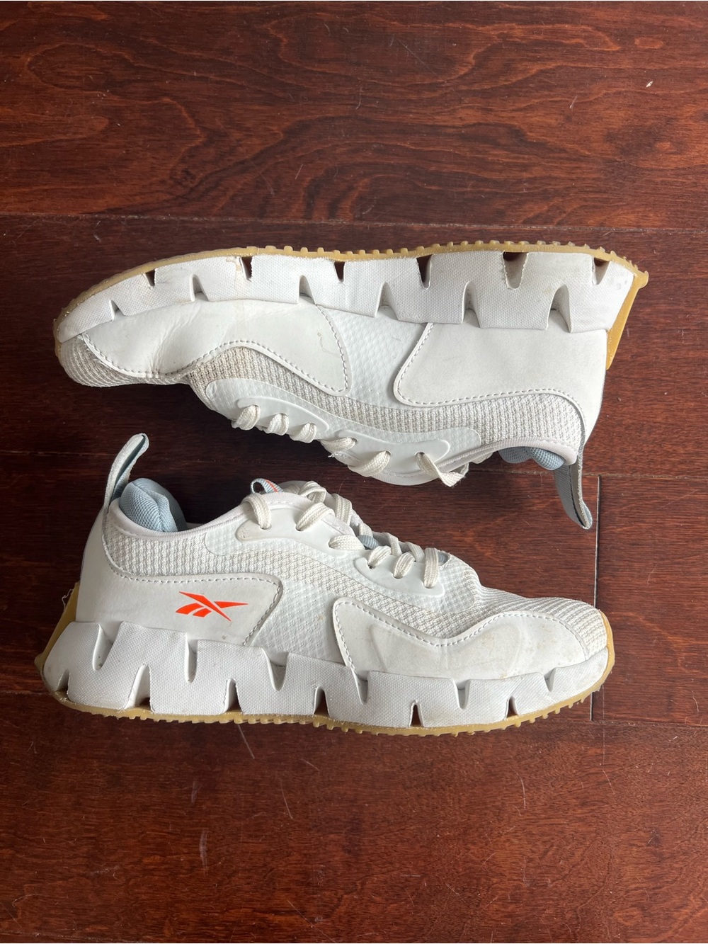 Reebok White Sneakers with Gum Outsole (Women Size 6)